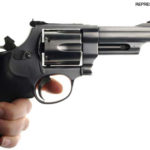 Thane: Woman robbed of gold worth Rs 2 lakh at gunpoint