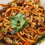 Stir Fry Udon Noodle with Black Pepper Sauce