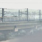 Winter chill persists in Delhi, fog delays 17 trains